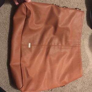 Fashion Games in Cognac Woods Pebbles